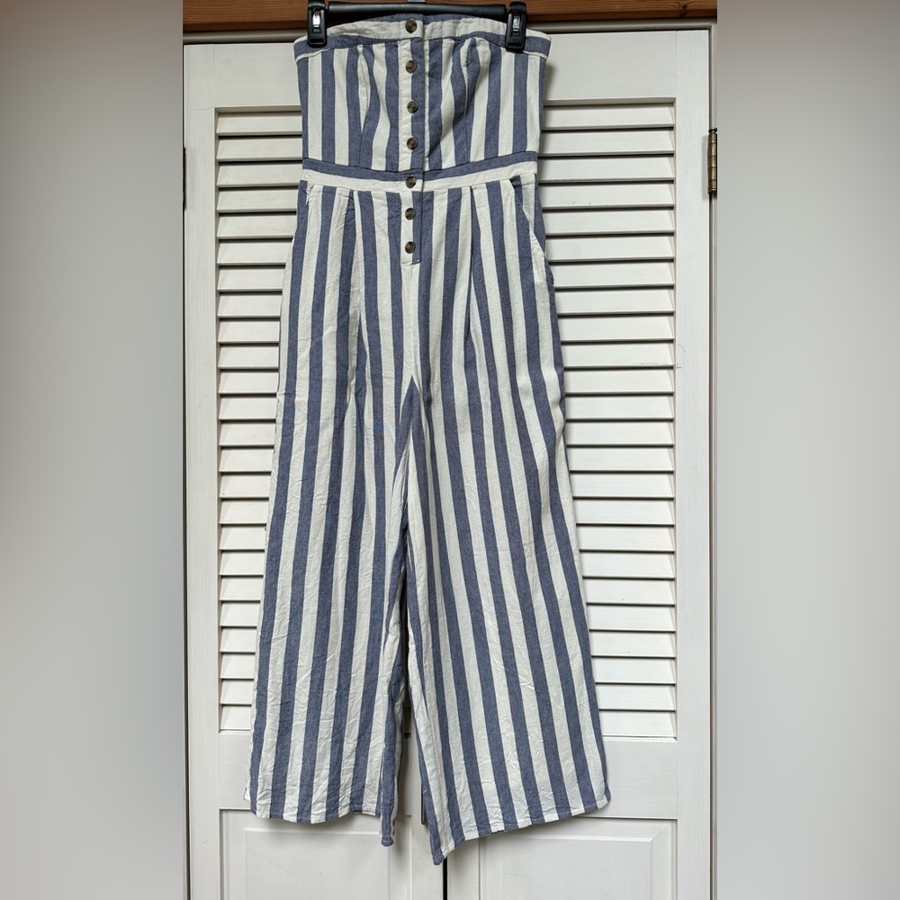 Jumpsuit size small, American eagle worn once good condition, length around 5’2”